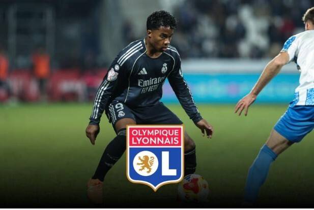 星空体育官网包含从皇家马德里防线松动备战欧篮联到里尔围绕欧联战术微调，西汉姆赛后造点机会的词条